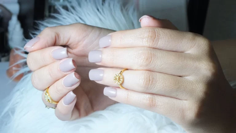 elegant short nail design